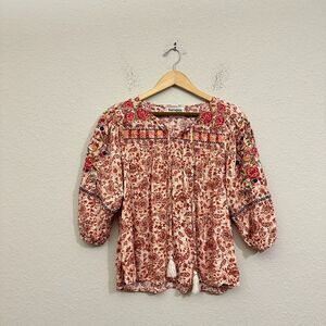 SAVANNA JANE Embroidered Bohemian Haven Top in Floral Beige Rust